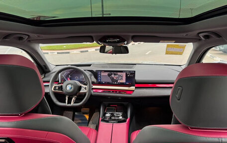 BMW 5 серия, 2025 год, 8 120 000 рублей, 11 фотография