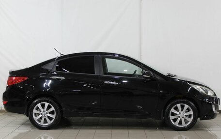Hyundai Solaris II рестайлинг, 2011 год, 695 000 рублей, 5 фотография