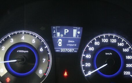 Hyundai Solaris II рестайлинг, 2011 год, 695 000 рублей, 16 фотография