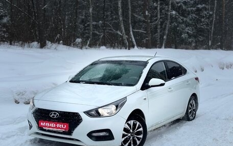 Hyundai Solaris II рестайлинг, 2018 год, 1 380 000 рублей, 1 фотография