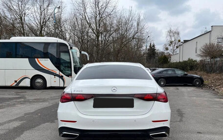 Mercedes-Benz E-Класс, 2024 год, 6 300 000 рублей, 9 фотография