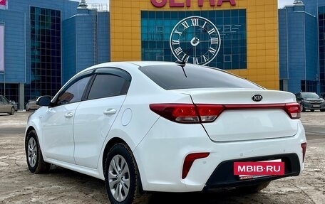 KIA Rio IV, 2018 год, 950 000 рублей, 3 фотография