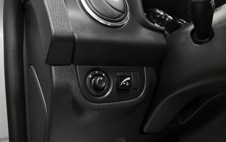 Renault Logan II, 2015 год, 775 000 рублей, 21 фотография