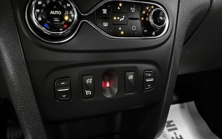 Renault Logan II, 2015 год, 775 000 рублей, 18 фотография