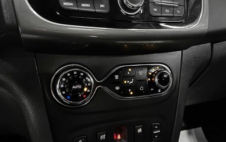 Renault Logan II, 2015 год, 775 000 рублей, 17 фотография