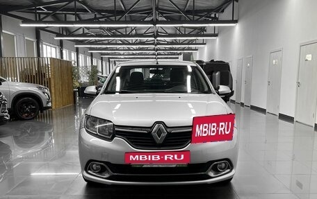 Renault Logan II, 2015 год, 775 000 рублей, 3 фотография