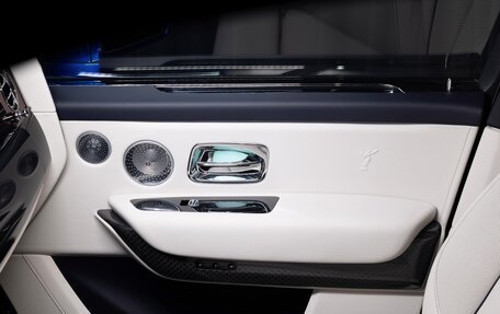 Rolls-Royce Cullinan, 2025 год, 81 925 296 рублей, 26 фотография