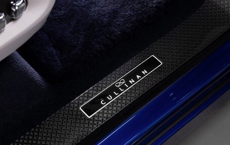 Rolls-Royce Cullinan, 2025 год, 81 925 296 рублей, 33 фотография