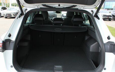 Volkswagen Tiguan, 2025 год, 4 900 000 рублей, 28 фотография