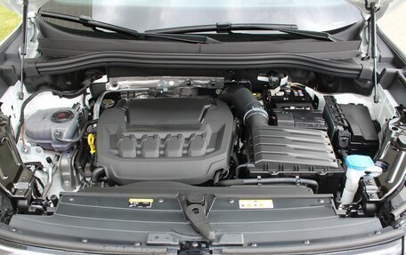 Volkswagen Tiguan, 2025 год, 4 900 000 рублей, 30 фотография