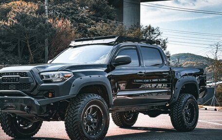 Toyota Tacoma III, 2017 год, 5 800 008 рублей, 1 фотография