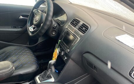 Volkswagen Polo VI (EU Market), 2018 год, 610 000 рублей, 6 фотография