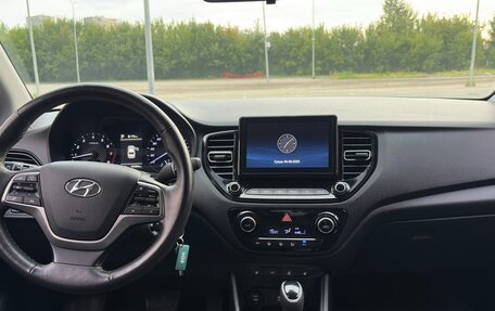 Hyundai Solaris II рестайлинг, 2021 год, 1 495 000 рублей, 9 фотография