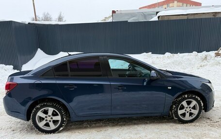 Chevrolet Cruze II, 2011 год, 635 000 рублей, 3 фотография