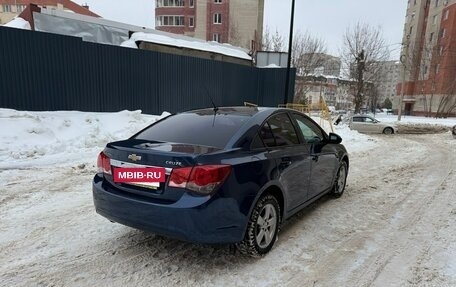 Chevrolet Cruze II, 2011 год, 635 000 рублей, 4 фотография