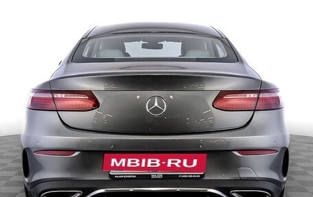 Mercedes-Benz E-Класс, 2020 год, 6 000 000 рублей, 4 фотография