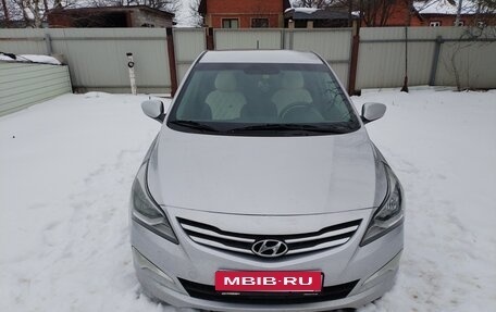 Hyundai Solaris II рестайлинг, 2014 год, 710 000 рублей, 2 фотография