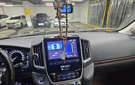 Toyota Land Cruiser 200, 2020 год, 9 900 000 рублей, 8 фотография