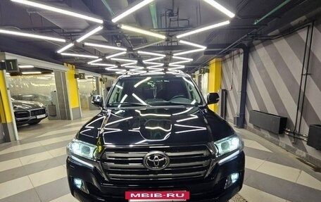 Toyota Land Cruiser 200, 2020 год, 9 900 000 рублей, 4 фотография