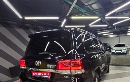 Toyota Land Cruiser 200, 2020 год, 9 900 000 рублей, 2 фотография