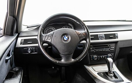 BMW 3 серия, 2010 год, 1 108 000 рублей, 14 фотография