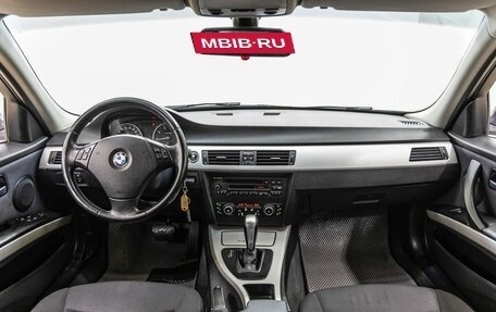 BMW 3 серия, 2010 год, 1 108 000 рублей, 13 фотография