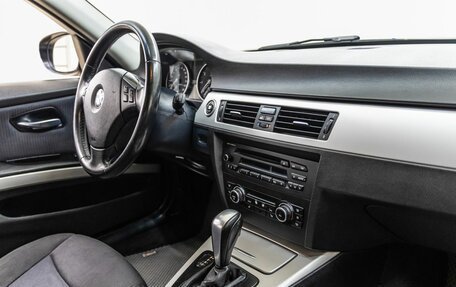 BMW 3 серия, 2010 год, 1 108 000 рублей, 30 фотография