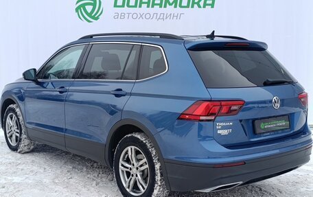 Volkswagen Tiguan II, 2018 год, 2 655 000 рублей, 7 фотография