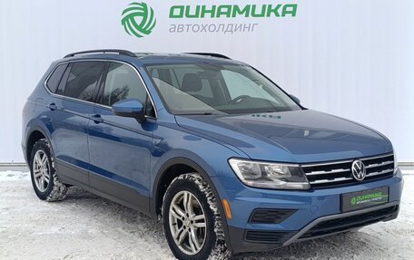 Volkswagen Tiguan II, 2018 год, 2 655 000 рублей, 3 фотография
