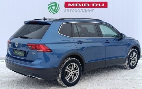 Volkswagen Tiguan II, 2018 год, 2 655 000 рублей, 5 фотография