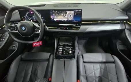 BMW 5 серия, 2023 год, 5 900 000 рублей, 6 фотография