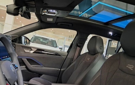 Volkswagen Tiguan, 2025 год, 5 090 000 рублей, 12 фотография