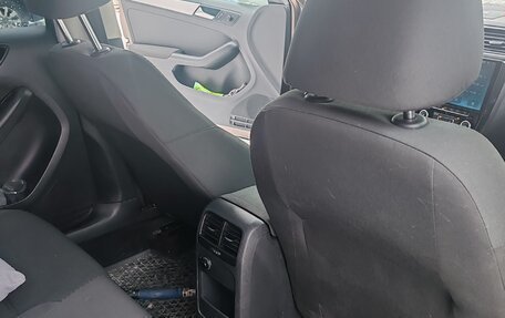 Volkswagen Jetta VI, 2011 год, 670 000 рублей, 9 фотография