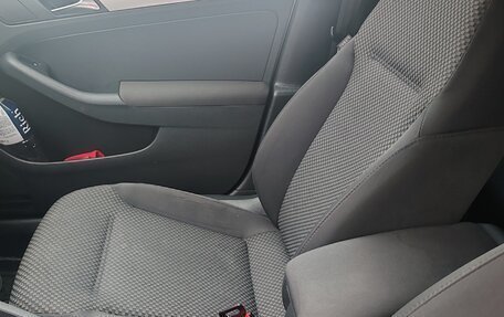 Volkswagen Jetta VI, 2011 год, 670 000 рублей, 10 фотография