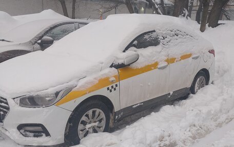 Hyundai Solaris II рестайлинг, 2020 год, 999 999 рублей, 2 фотография