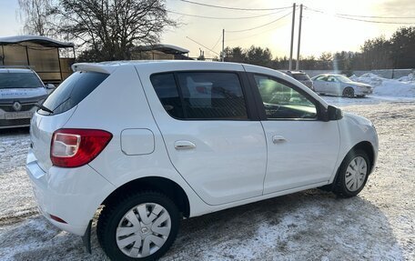 Renault Sandero II рестайлинг, 2016 год, 720 000 рублей, 2 фотография