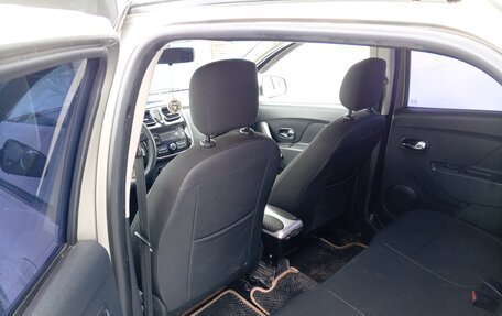 Renault Logan II, 2014 год, 500 000 рублей, 10 фотография