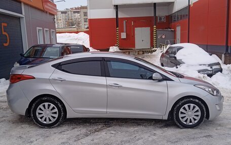 Hyundai Elantra V, 2013 год, 930 000 рублей, 2 фотография