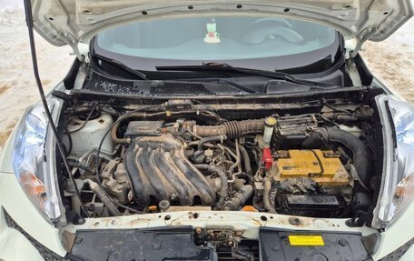 Nissan Juke II, 2011 год, 820 000 рублей, 24 фотография