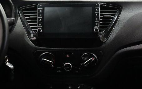 Hyundai Solaris II рестайлинг, 2021 год, 1 590 000 рублей, 14 фотография