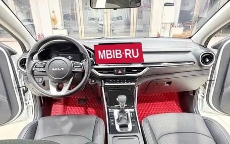 KIA K3, 2022 год, 1 550 000 рублей, 9 фотография