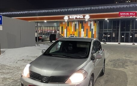 Nissan Tiida, 2010 год, 4 фотография