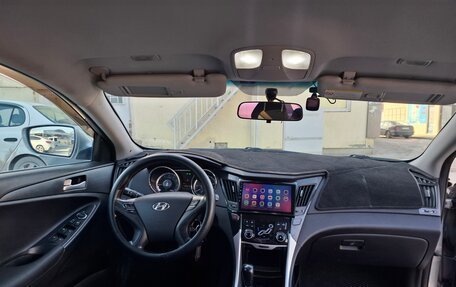 Hyundai Sonata VI, 2011 год, 1 050 000 рублей, 7 фотография