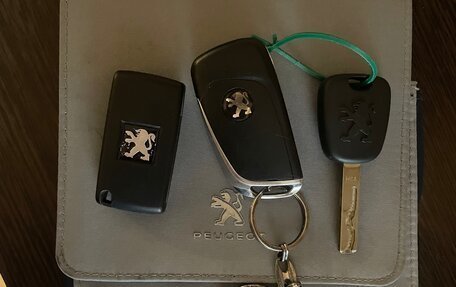 Peugeot 308 II, 2011 год, 380 000 рублей, 11 фотография