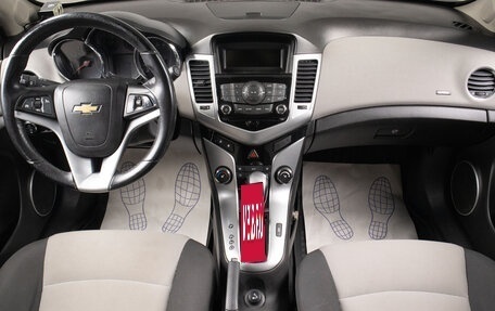 Chevrolet Cruze II, 2011 год, 719 000 рублей, 8 фотография