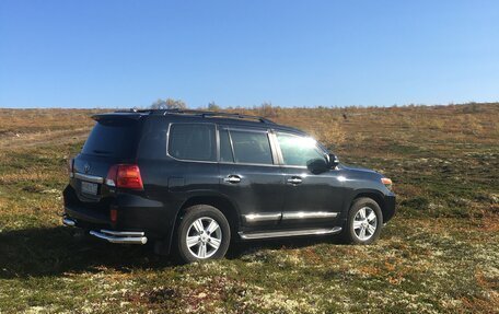 Toyota Land Cruiser 200, 2013 год, 4 985 000 рублей, 2 фотография