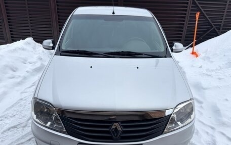Renault Logan I, 2013 год, 660 000 рублей, 3 фотография