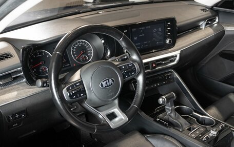 KIA K5, 2021 год, 2 715 200 рублей, 5 фотография