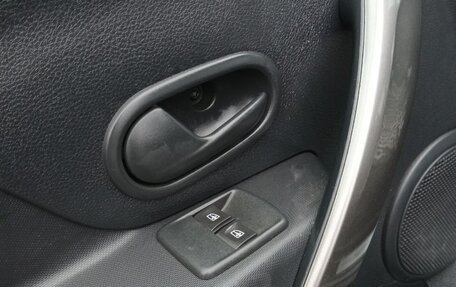 Renault Sandero II рестайлинг, 2016 год, 894 000 рублей, 13 фотография