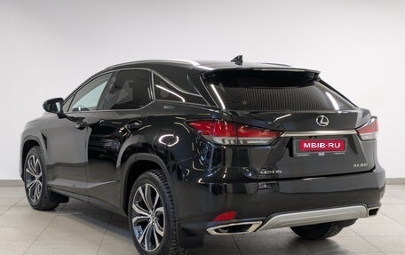 Lexus RX IV рестайлинг, 2021 год, 5 850 000 рублей, 7 фотография